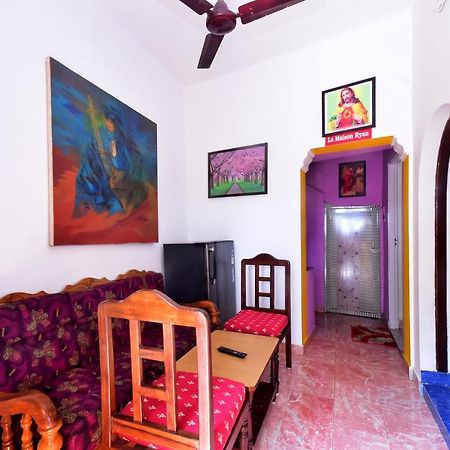 Villa Betty Beach Front 蓬蒂切里 外观 照片