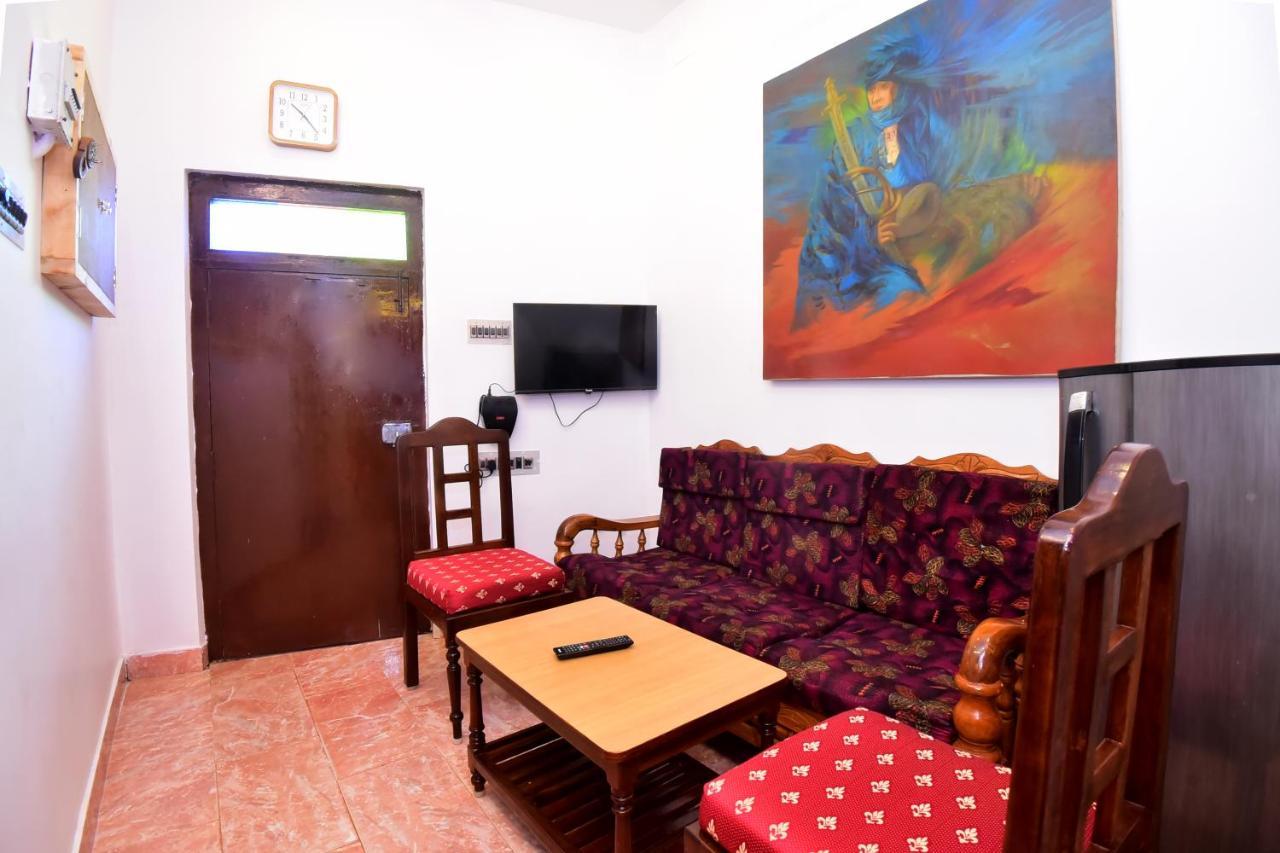 Villa Betty Beach Front 蓬蒂切里 外观 照片