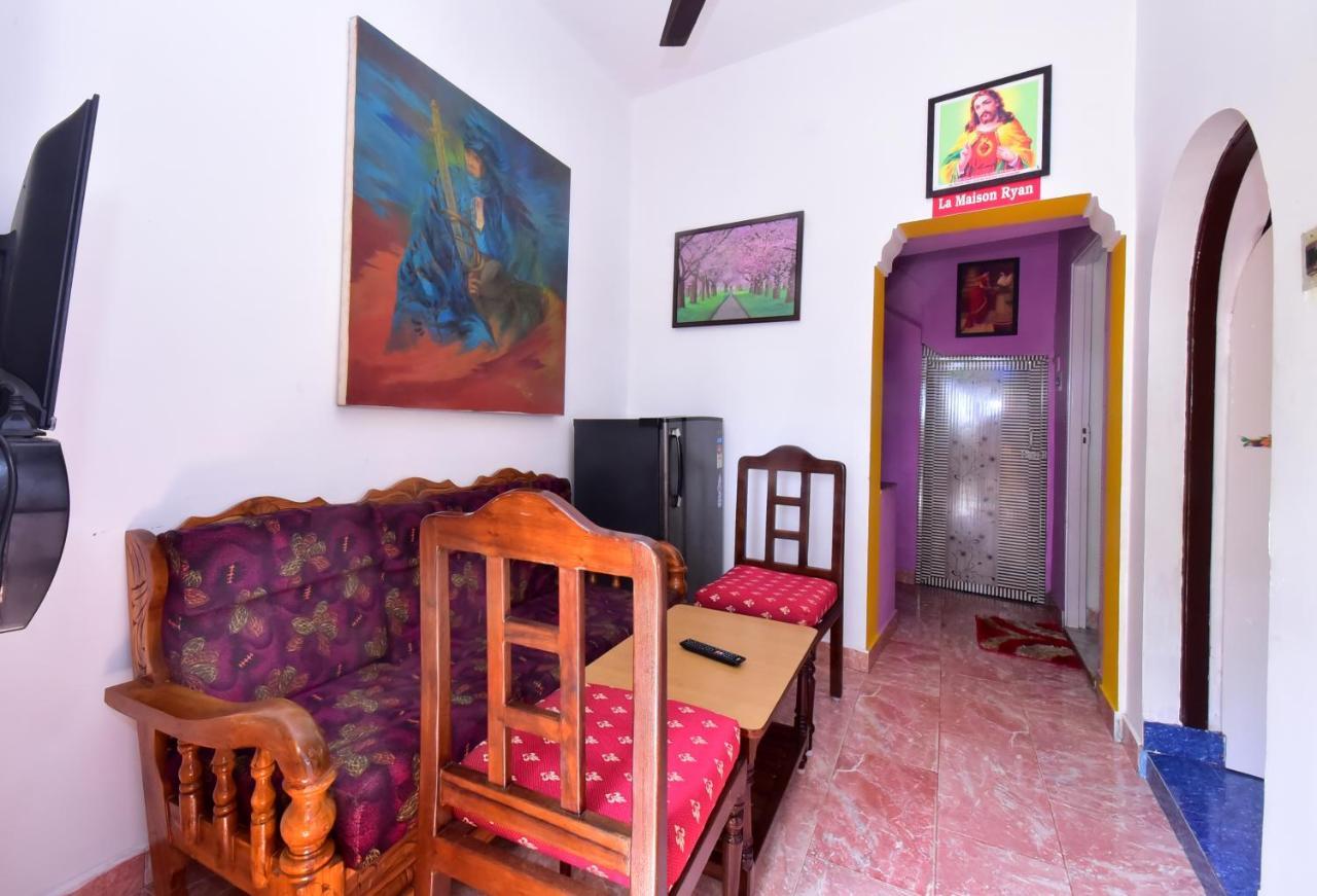 Villa Betty Beach Front 蓬蒂切里 外观 照片