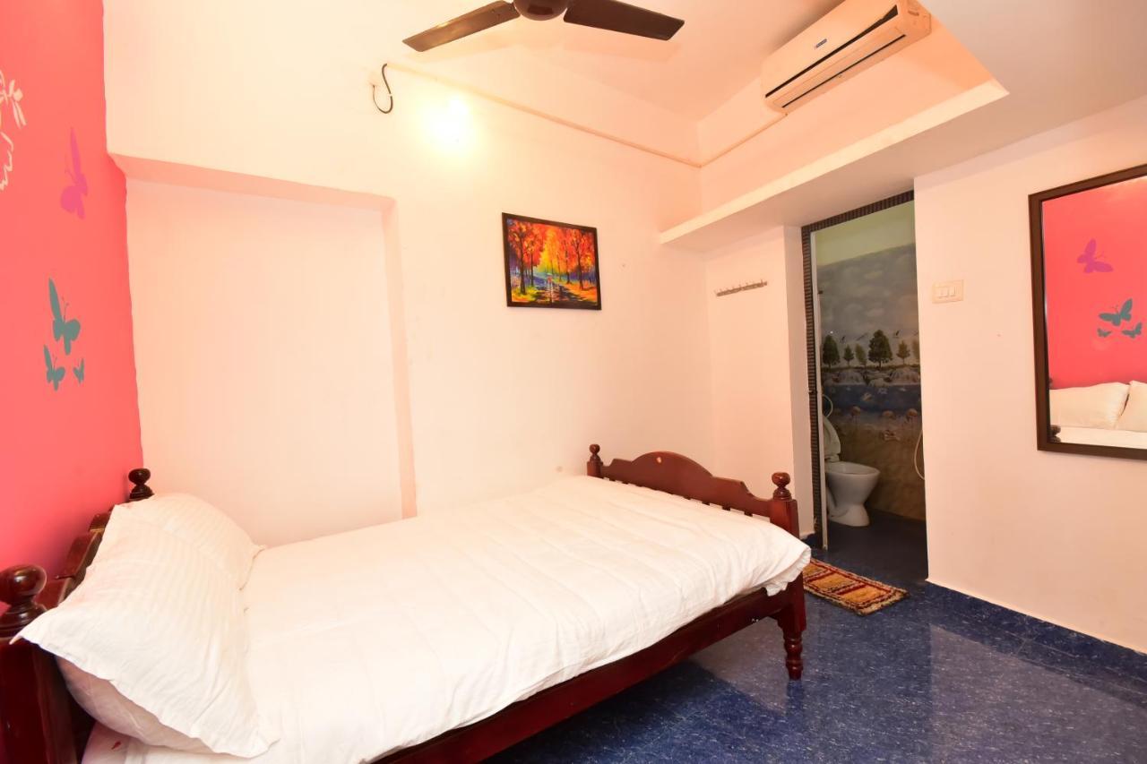 Villa Betty Beach Front 蓬蒂切里 外观 照片